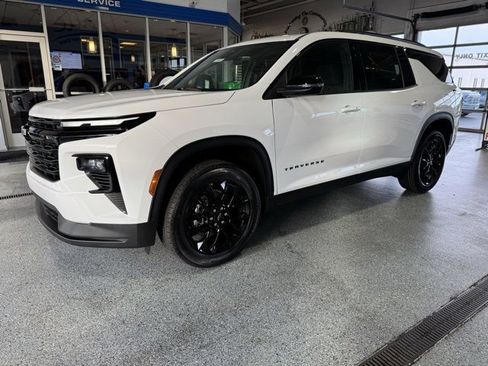 New 2026 Chevrolet Traverse LT image 4