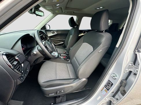 Used 2021 Kia Soul EX image 26