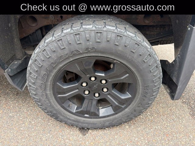 Used 2017 Chevrolet Silverado 1500 LT w/ Midnight Edition AWD/4WD image 20