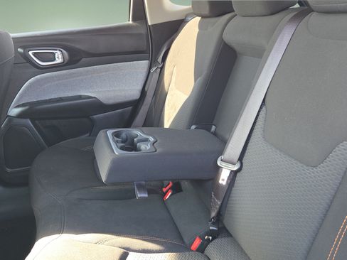 Used 2022 Jeep Compass Sport AWD/4WD image 21