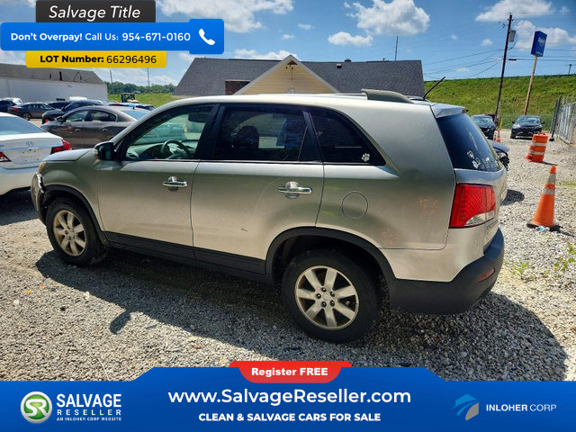 Used 2012 Kia Sorento LX w/ Convenience Pkg FWD image 3