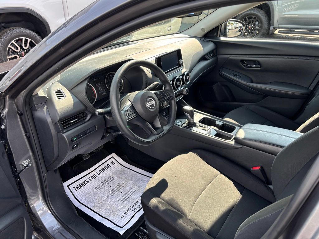 Used 2025 Nissan Sentra S FWD image 10
