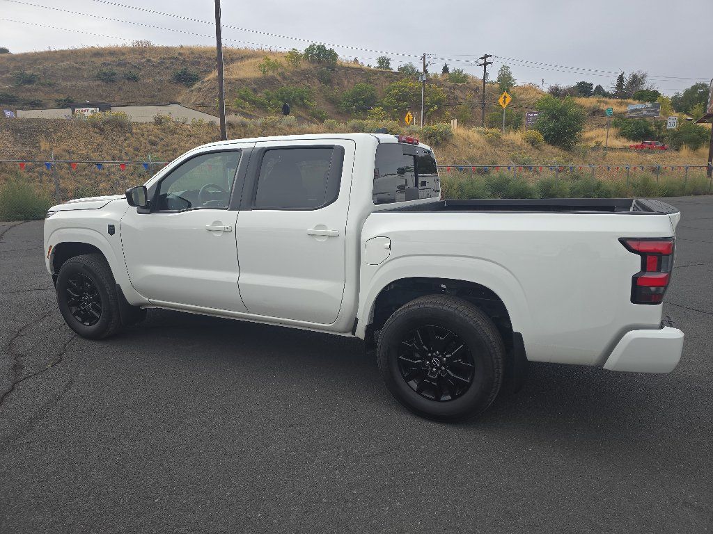Used 2026 Nissan Frontier SV AWD/4WD image 4