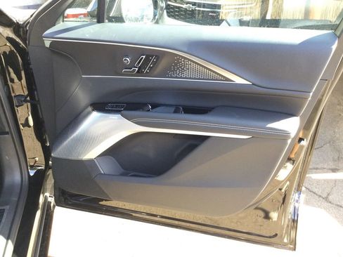 New 2026 Cadillac Lyriq V image 25