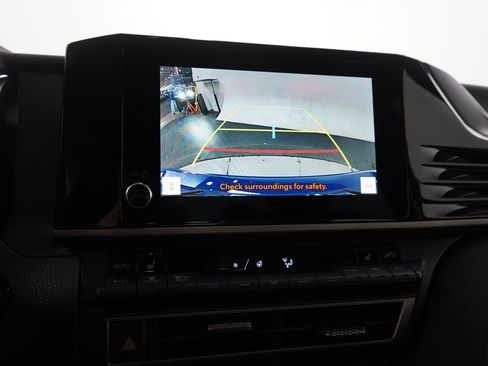 Used 2025 Toyota Camry LE image 20