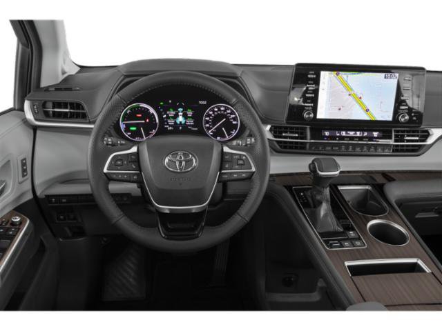 Used 2021 Toyota Sienna Limited FWD image 7
