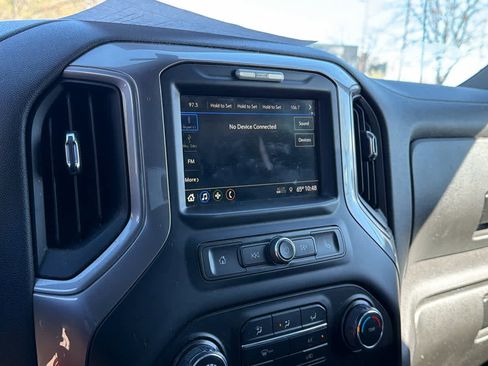 Used 2019 Chevrolet Silverado 1500 Custom Trail Boss w/ Custom Convenience Package image 14