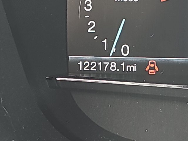 Used 2017 Ford Explorer XLT w/ Equipment Group 202A AWD/4WD image 22
