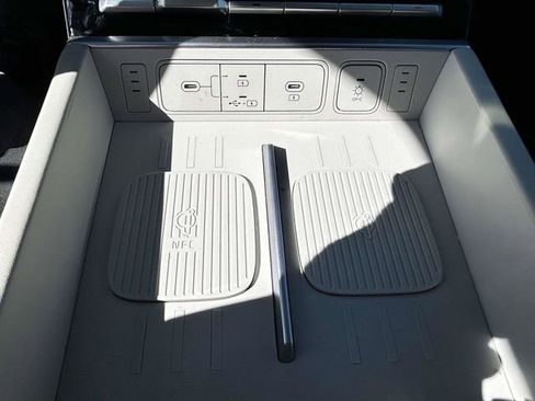 Used 2025 Hyundai Santa Fe Calligraphy image 19