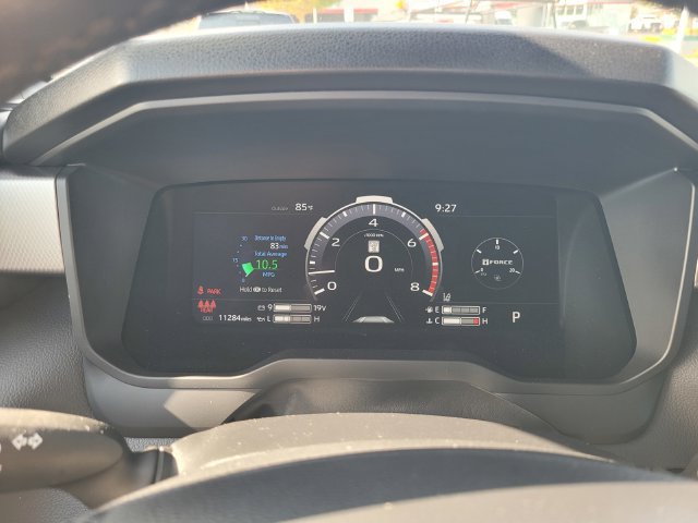 Used 2025 Toyota Tundra Limited AWD/4WD image 29