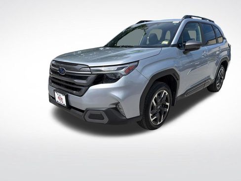 Certified 2025 Subaru Forester Limited AWD/4WD image 9