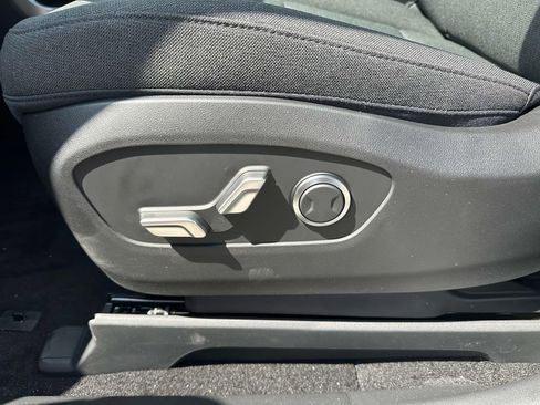 New 2026 Hyundai Ioniq 9 SE image 11