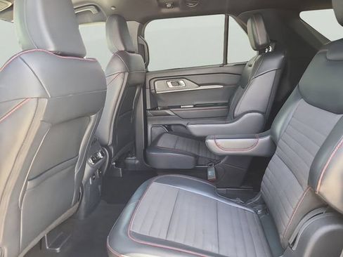 Used 2025 Ford Explorer ST-Line AWD/4WD image 12