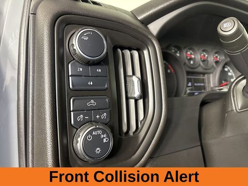 Used 2025 Chevrolet Silverado 2500 Custom image 10