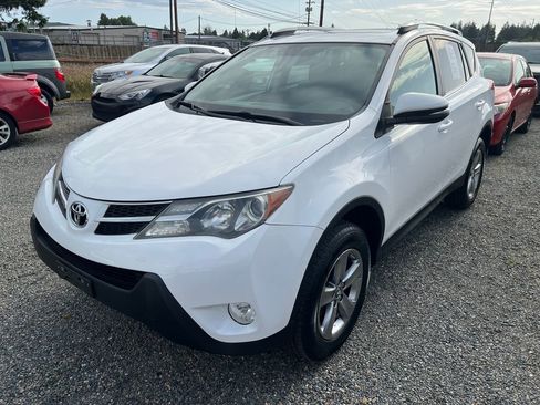 Used 2015 Toyota RAV4 XLE FWD image 1