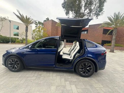 Used 2022 Tesla Model X AWD/4WD image 8