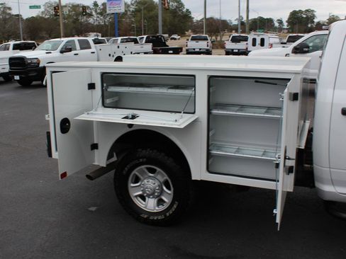 Used 2024 RAM 2500 Tradesman AWD/4WD image 19