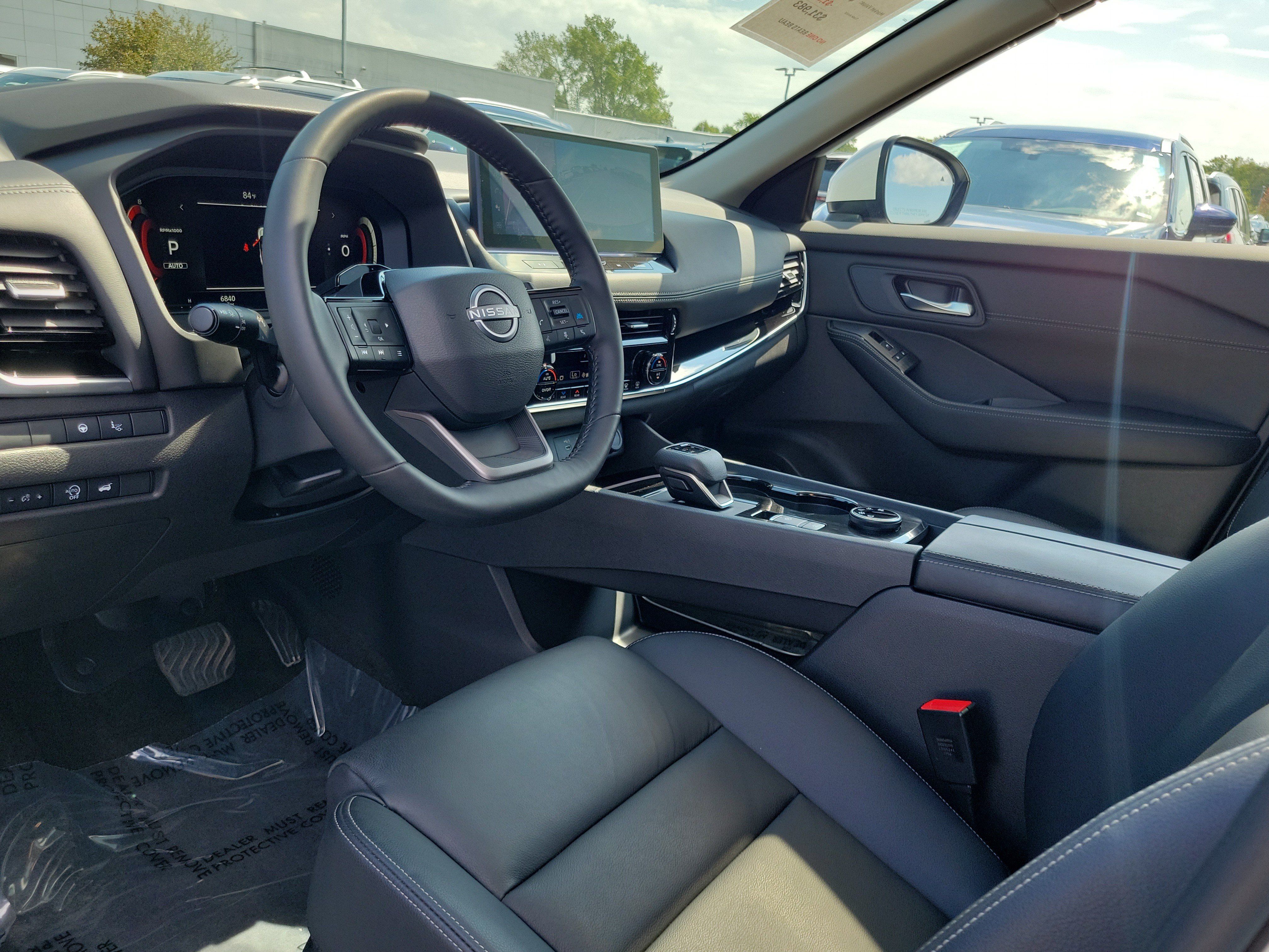 Certified 2025 Nissan Rogue SL w/ Tech Package AWD/4WD image 19