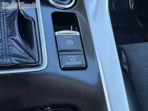 Used 2024 Mitsubishi Eclipse Cross SE image 31