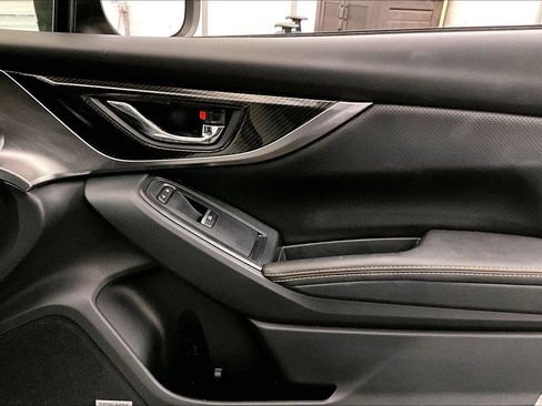 Used 2019 Subaru Crosstrek 2.0i Limited w/ Moonroof Package w/Navigation image 23