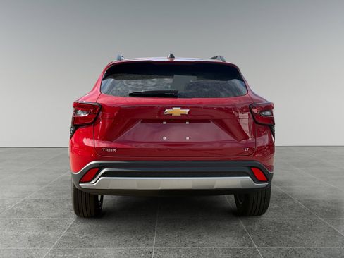 New 2026 Chevrolet Trax LT w/ Driver Confidence Package image 4