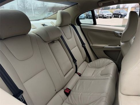 Used 2015 Volvo S60 T5 Premier image 10
