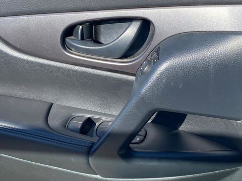 Used 2020 Nissan Rogue Sport S w/ Appearance Package image 18