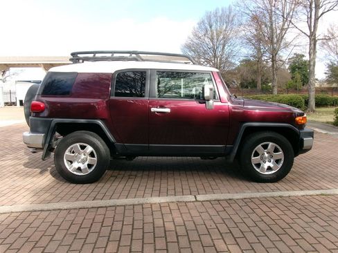 Used 2007 Toyota FJ Cruiser 2WD image 4