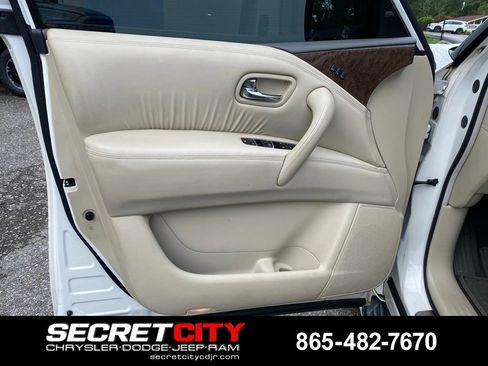 Used 2017 INFINITI QX80 4WD w/ Driver Assistance Package image 14