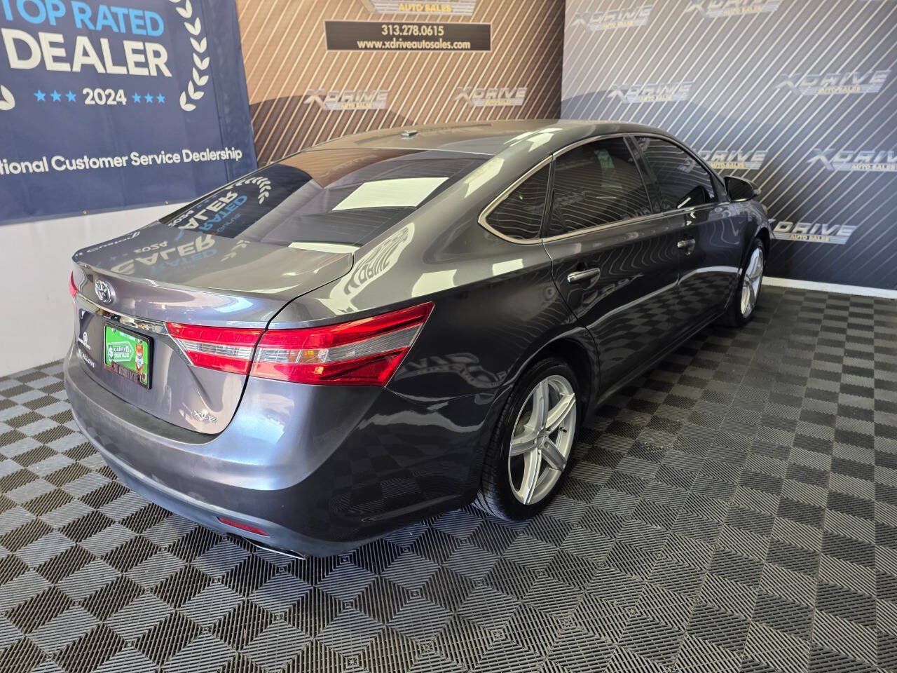 Used 2014 Toyota Avalon XLE Touring FWD image 15