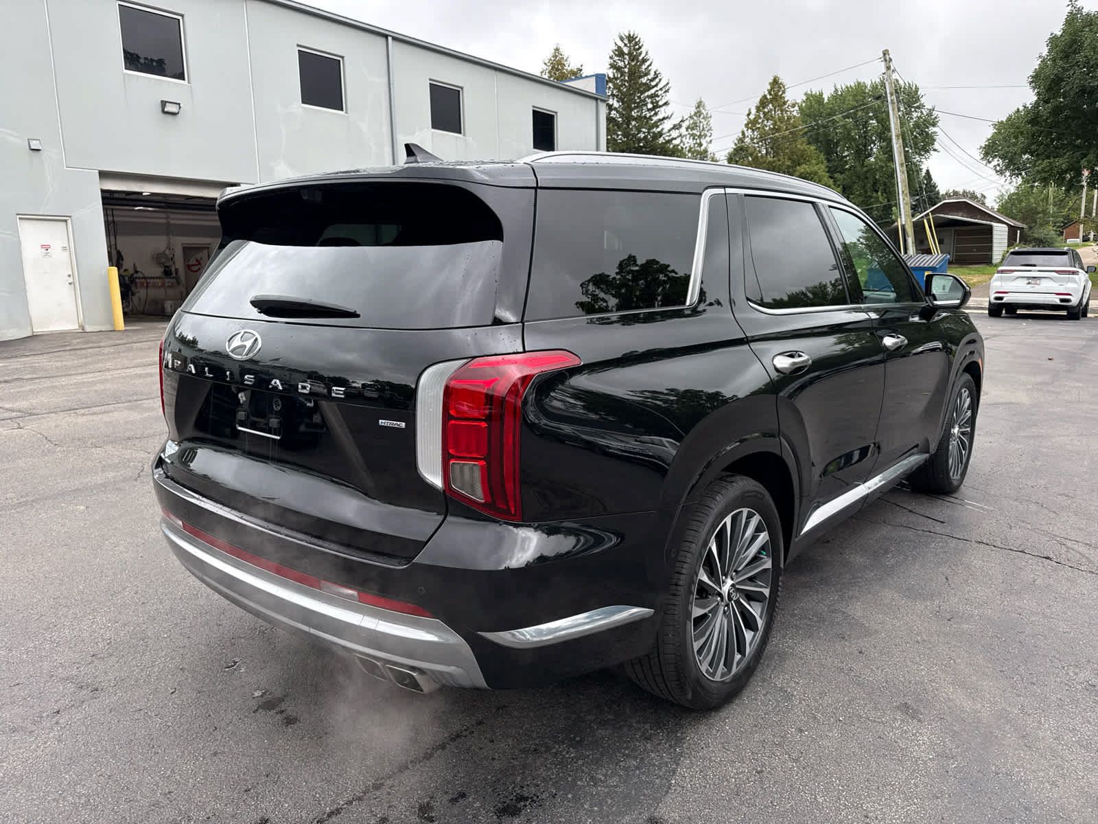 Used 2024 Hyundai Palisade Calligraphy AWD/4WD image 3