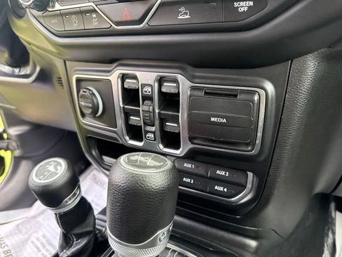 Used 2021 Jeep Wrangler Unlimited Sahara AWD/4WD image 24