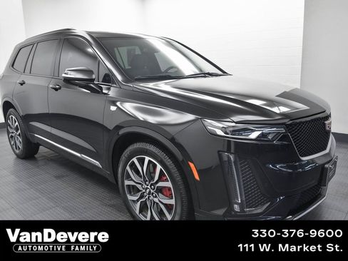 Used 2023 Cadillac XT6 Sport image 1