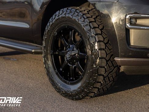 Used 2024 Ford Expedition Limited image 6