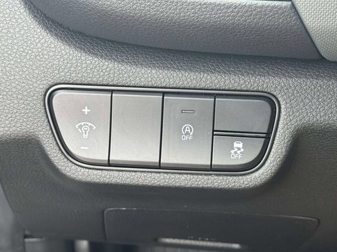 Used 2024 Kia Seltos LX AWD/4WD image 18