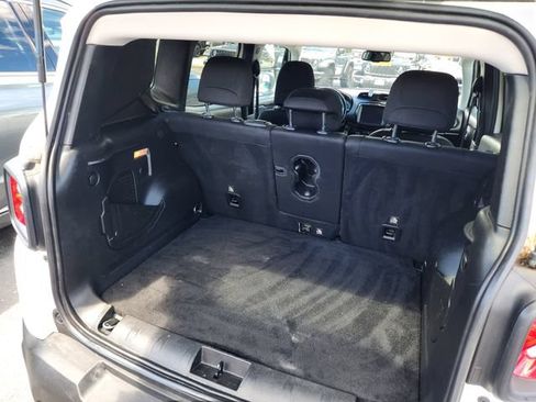 Used 2022 Jeep Renegade Latitude w/ Convenience Group AWD/4WD image 6