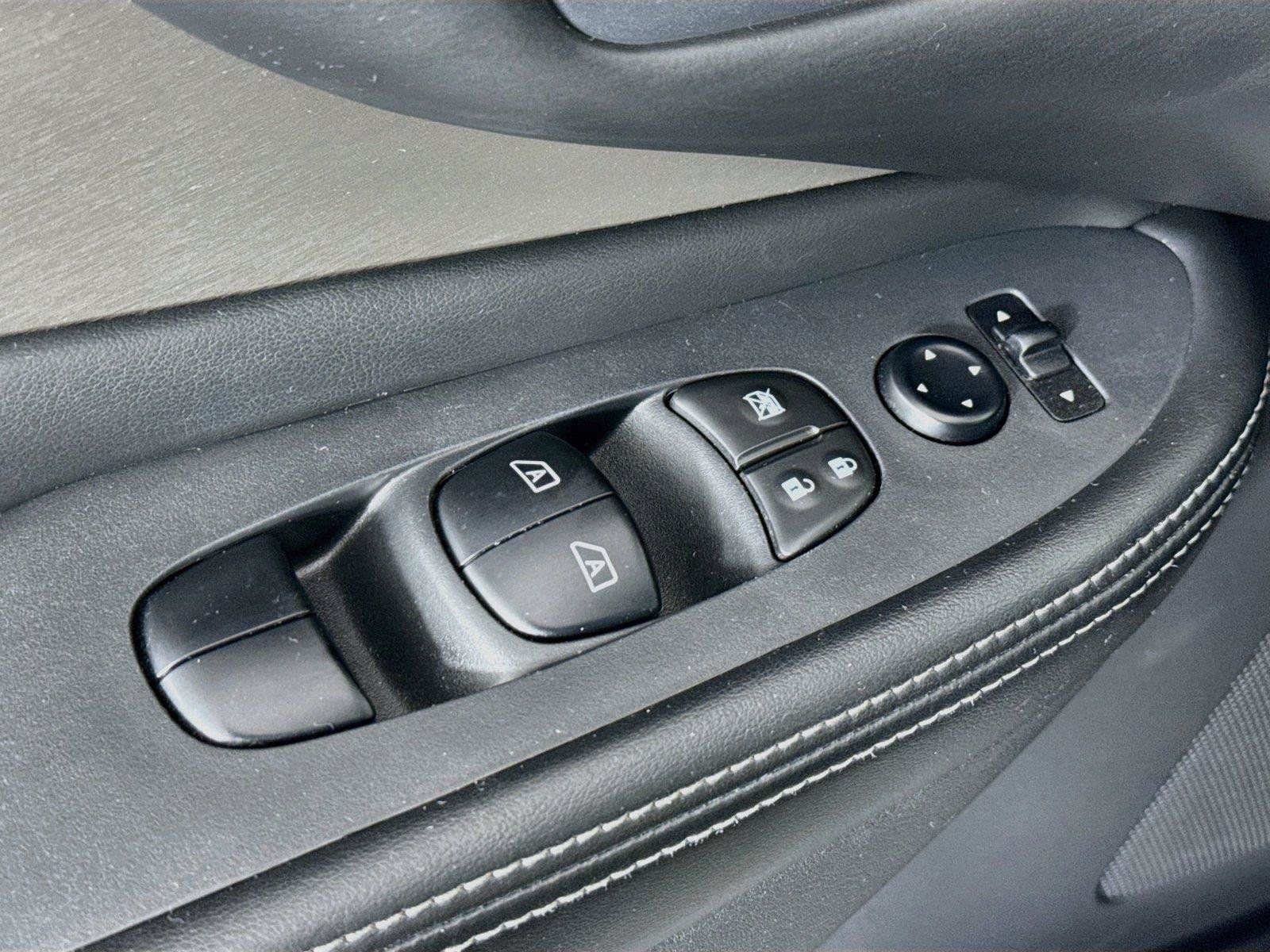 Used 2020 Nissan Murano S w/ Technology Package FWD image 25