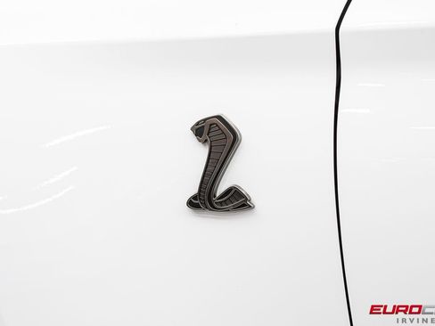 Used 2021 Ford Mustang Shelby GT500 w/ Carbon Fiber Track Pack RWD image 19