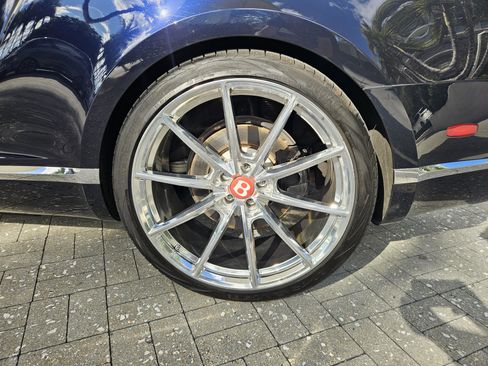 Used 2014 Bentley Continental GT image 23