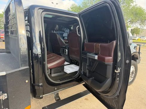 Used 2017 Ford F450 Platinum w/ Platinum Ultimate Package AWD/4WD image 16