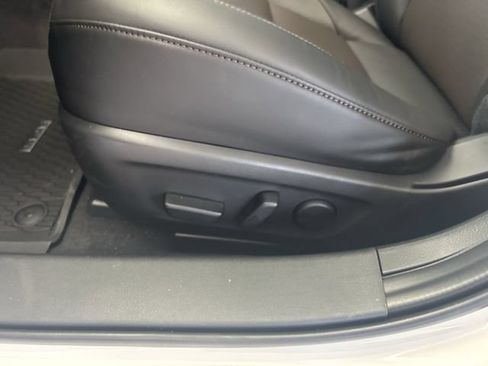 New 2026 MAZDA MAZDA3 Hatchback w/Premium Plus Pkg AWD/4WD image 23