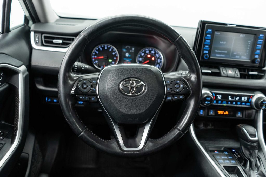 Used 2019 Toyota RAV4 XLE Premium AWD/4WD image 15