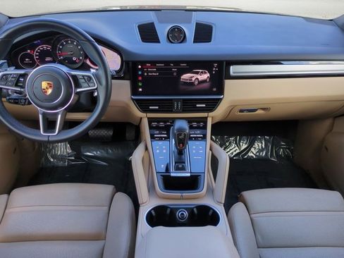 Used 2023 Porsche Cayenne Platinum Edition image 14