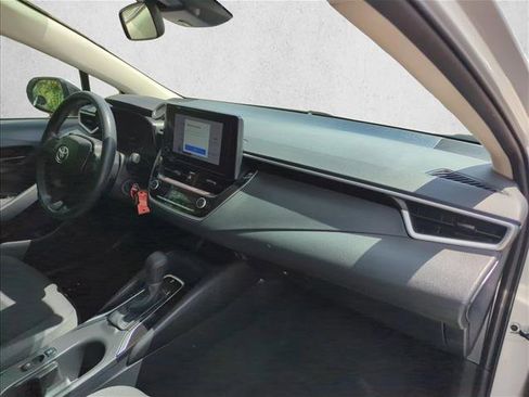 Certified 2025 Toyota Corolla LE image 27