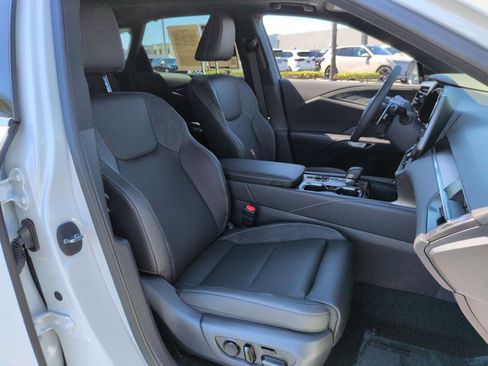 Used 2026 Lexus RX 350 w/ Convenience Package AWD/4WD image 32