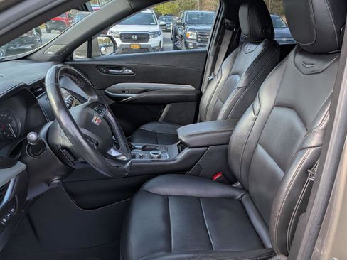 Used 2020 Cadillac XT4 Premium Luxury w/ Technology Package AWD/4WD image 11