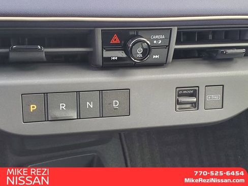 New 2026 Nissan Leaf Platinum+ w/ Cargo Package (Platinum+) FWD image 18