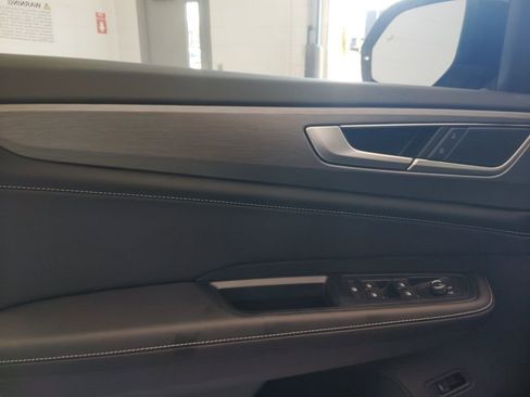 New 2026 Volkswagen Atlas Cross Sport SE FWD image 9