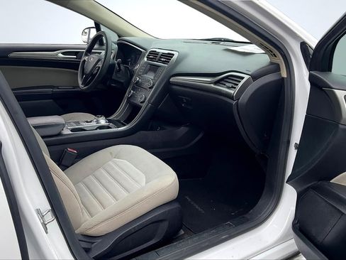 Used 2017 Ford Fusion S FWD image 17