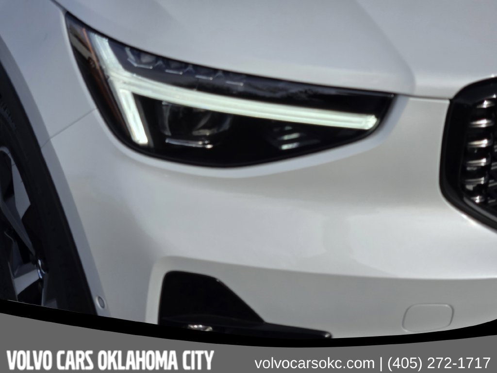 Used 2026 Volvo XC40 B5 Plus w/ Protection Package Premier AWD/4WD image 9